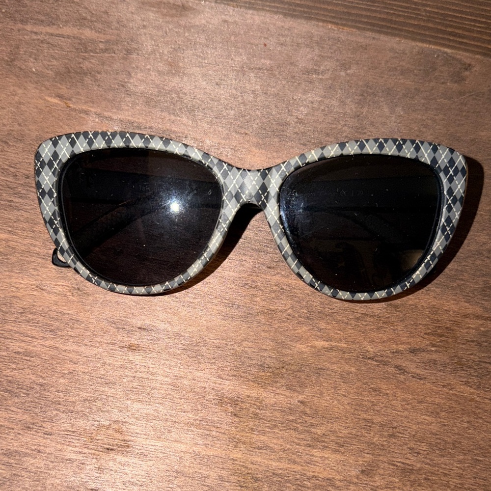 Goodr Talk Birdie To Me Sunglasses